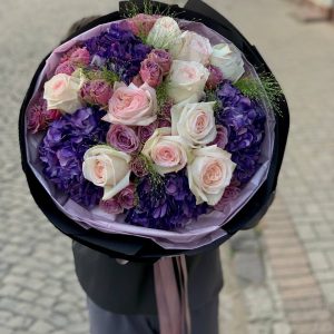Букет MIX з троянд та гортензій