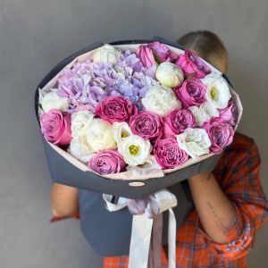 Букет MIX з троянд, гортензій та півоній