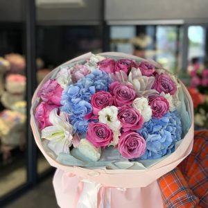 Букет MIX з троянд, гортензій та лілії