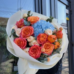 Букет MIX із троянд і гортензій