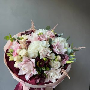 Букет MIX із троянд, гортензій, лілій та зелені